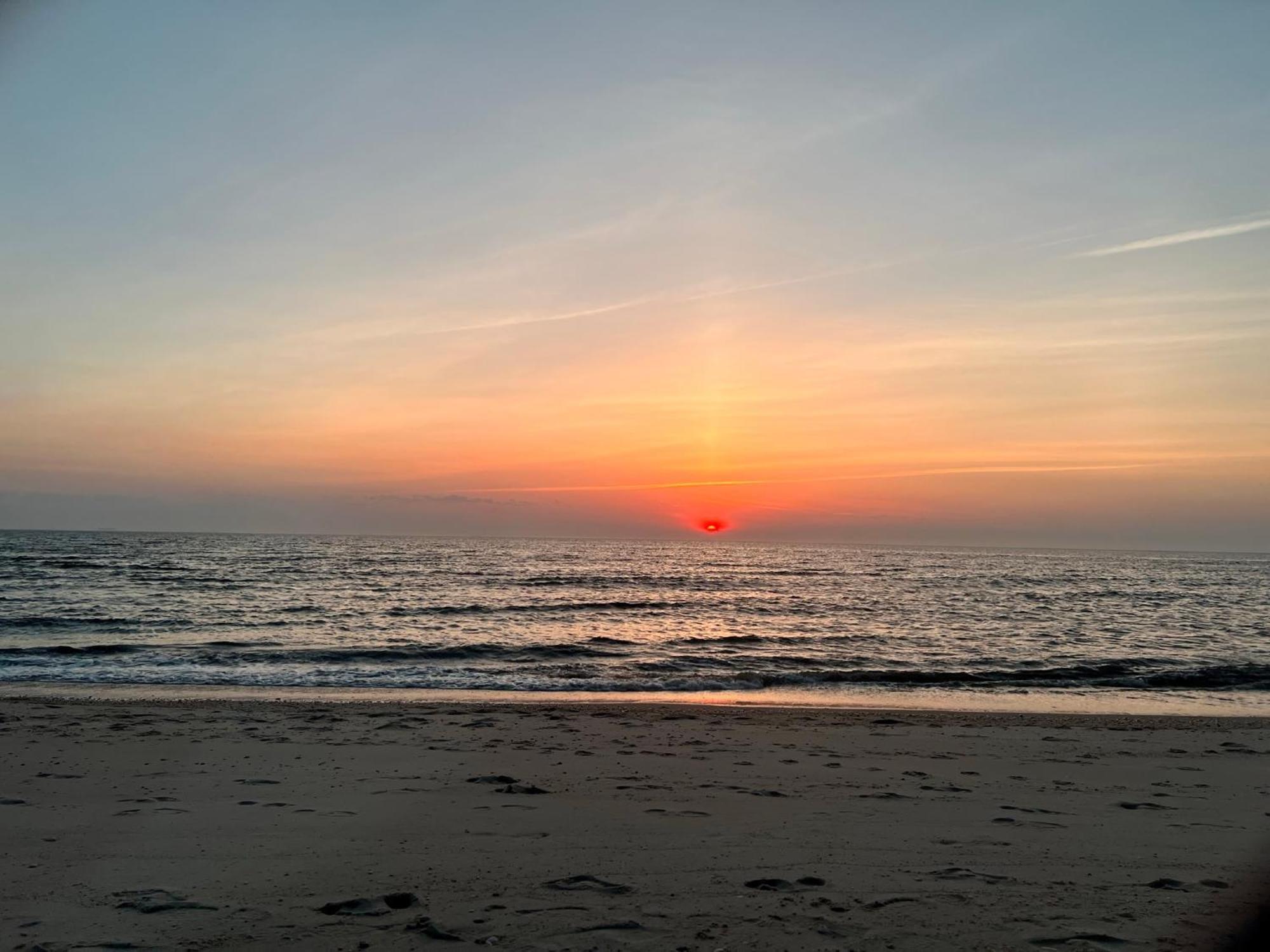 House Cape Just 1 Block From The Bay & A Short 5 Minutes Walk, Sleeps 19 Cape May